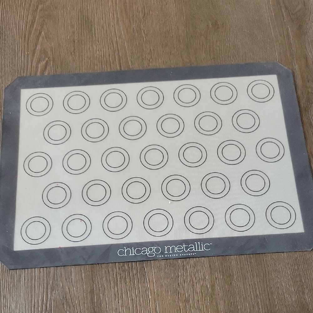 Silicone Baking Mat - Black and White